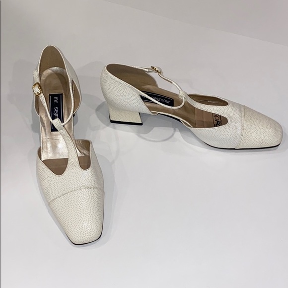 Stuart Weitzman Heels - Picture 1 of 1